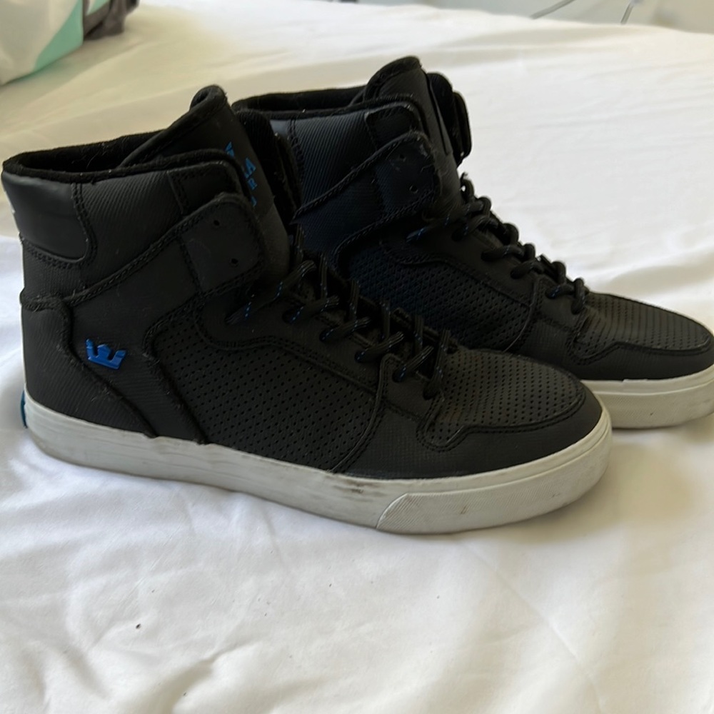 Shoes Supra